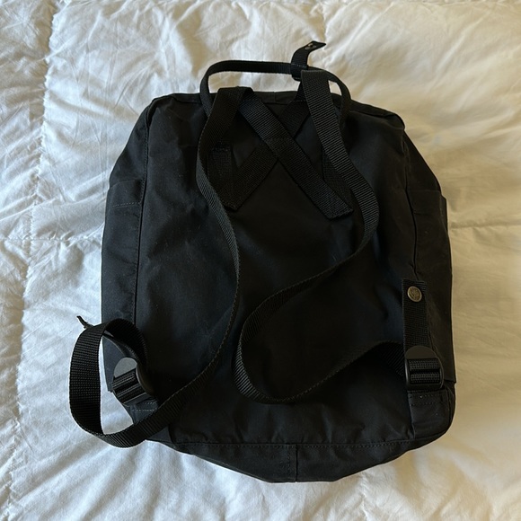 Fjallraven Kanken Backpack in Black OS - Picture 8 of 10